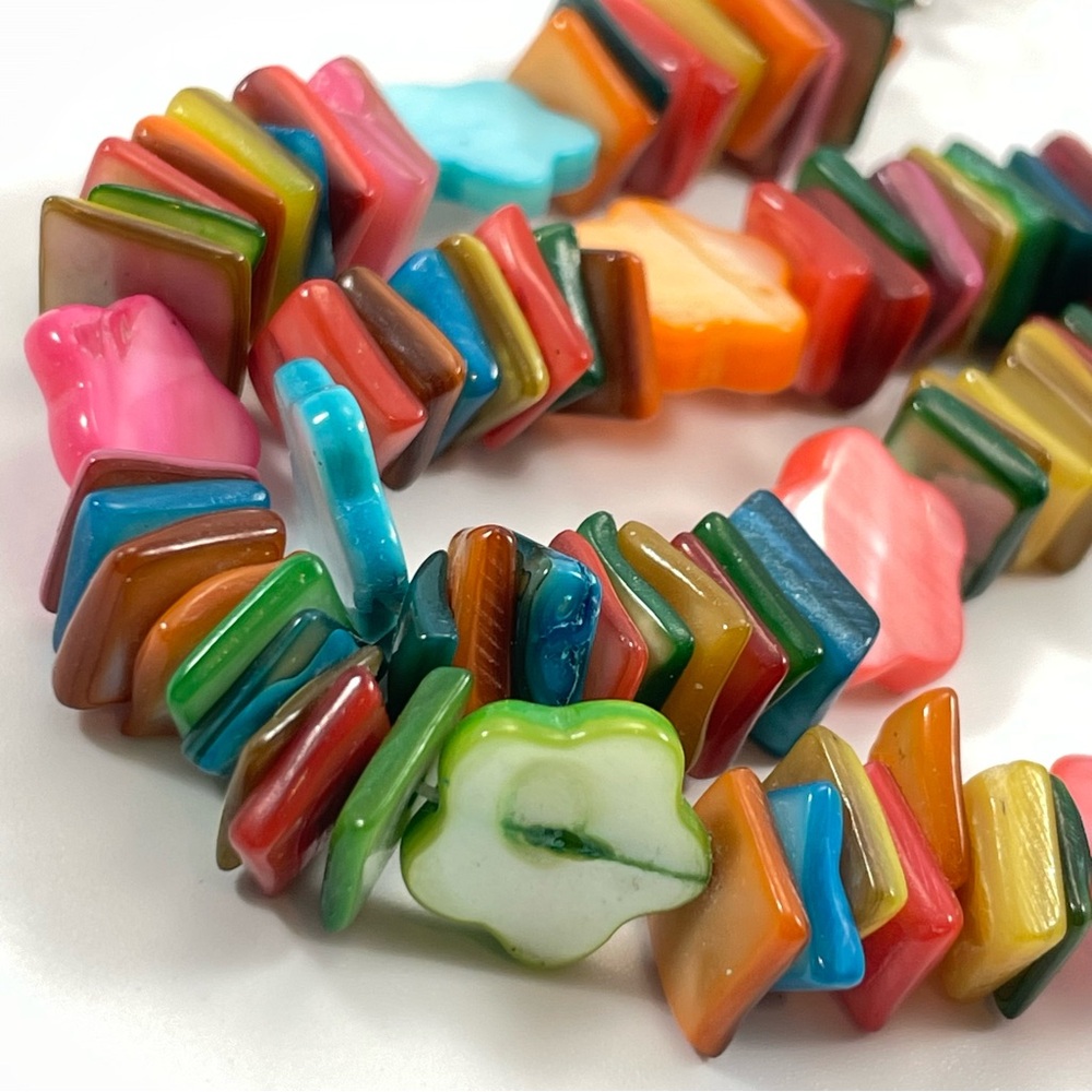 Mother of Pearl Chip Necklace Natural Chip and Stare Rainbow Colored Silver Tone - Picture 2 of 7